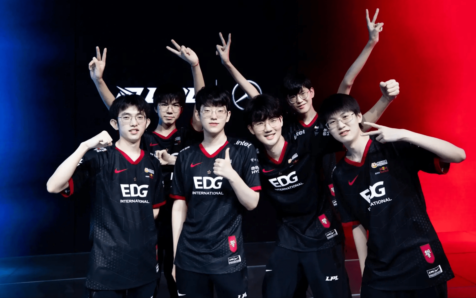 DK横扫EDG，BDD团战一打五峡谷大战小组赛，留下经典瞬间