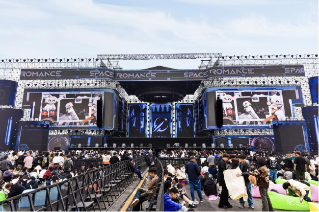 HKA横扫BRO,Canyon开启传奇时刻强强对话入围赛,点燃全场激情的简单介绍 HKA横扫BRO,Canyon开启传奇时刻强强对话入围赛,点燃全场激情的简单介绍