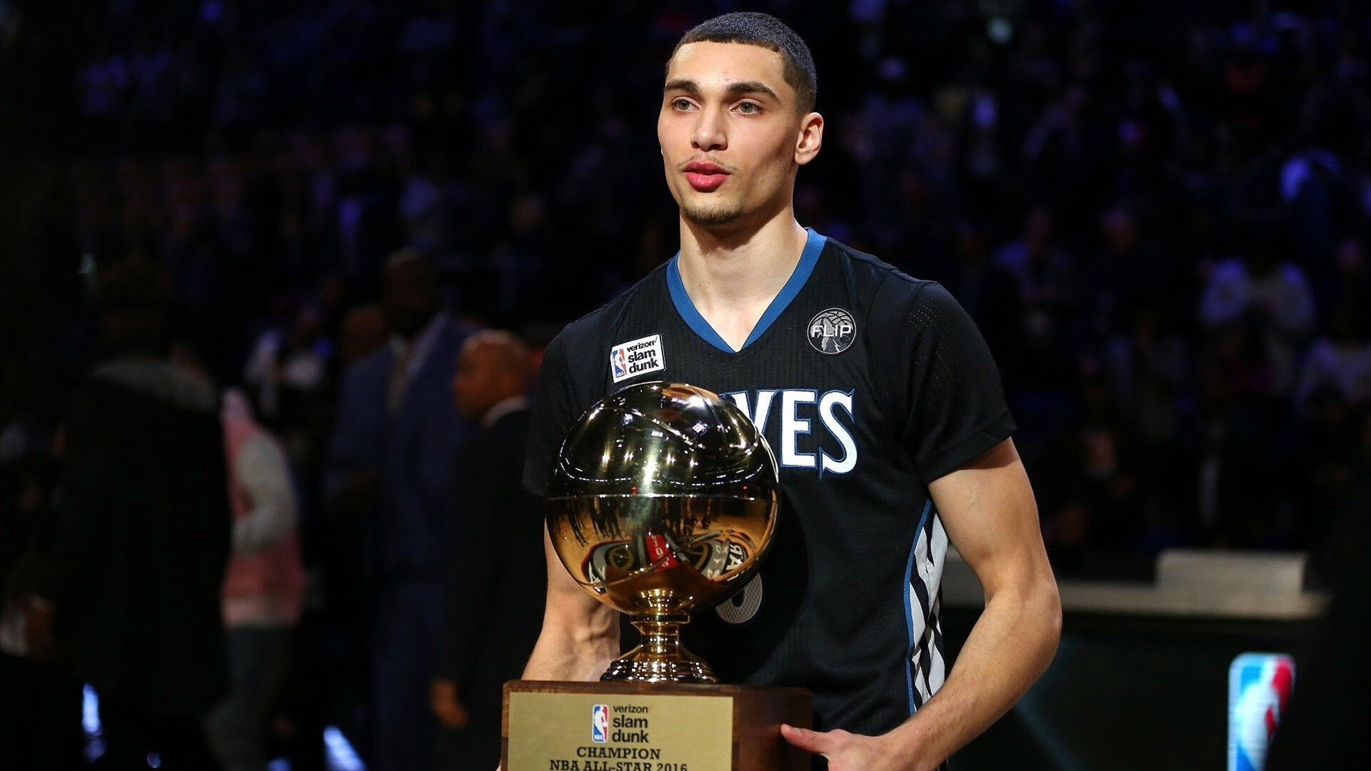 哥伦比亚锋线力克贝蒂斯,厄德高独造三球惊艳全场!